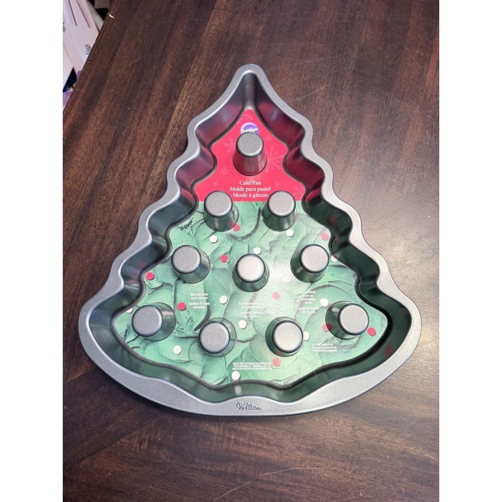 WILTON Christmas Tree 12.5" Non Stick Baking Cake Pan  NEW